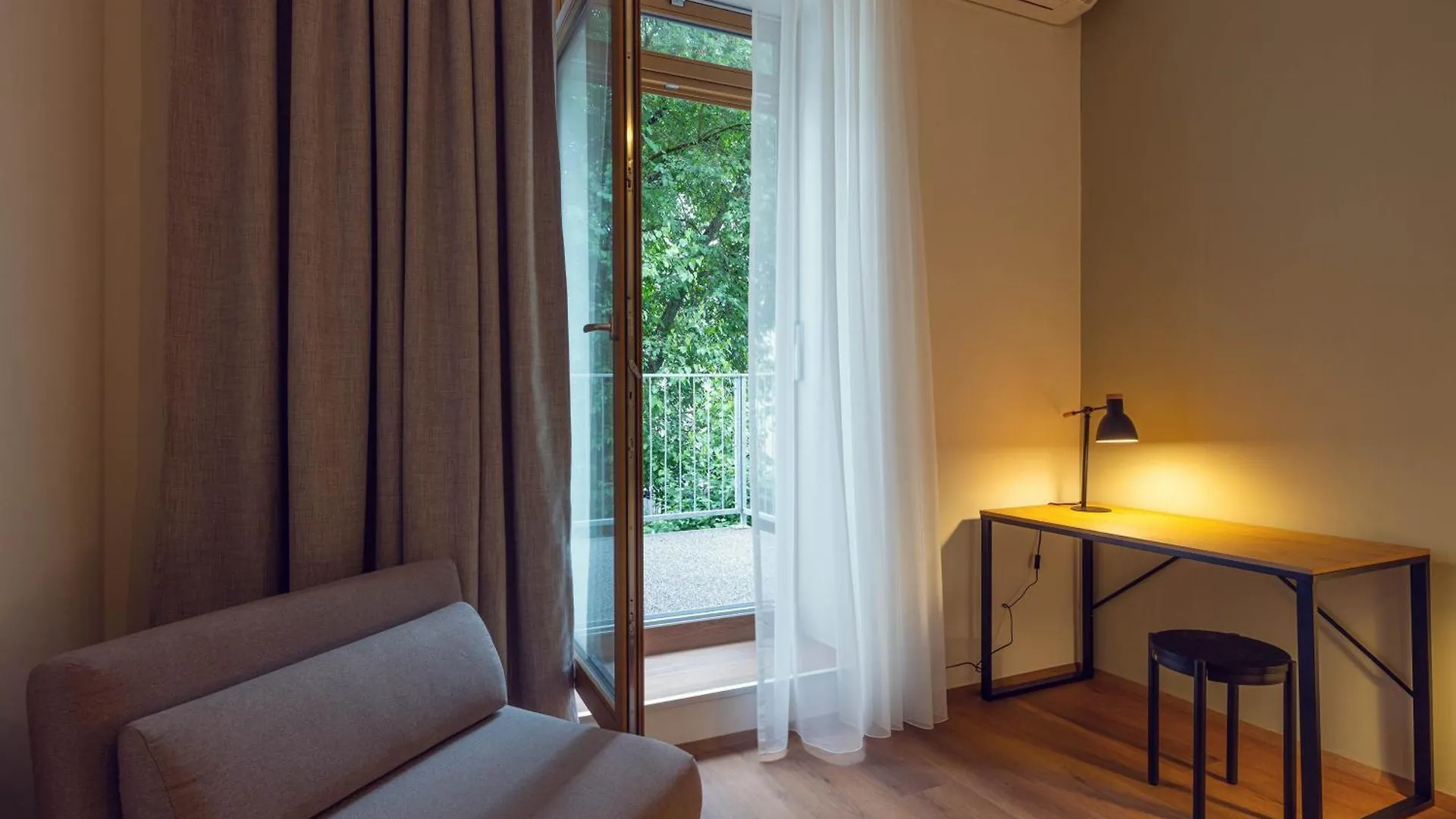 Apartamento Leonart Living 12 Graz 0*,
